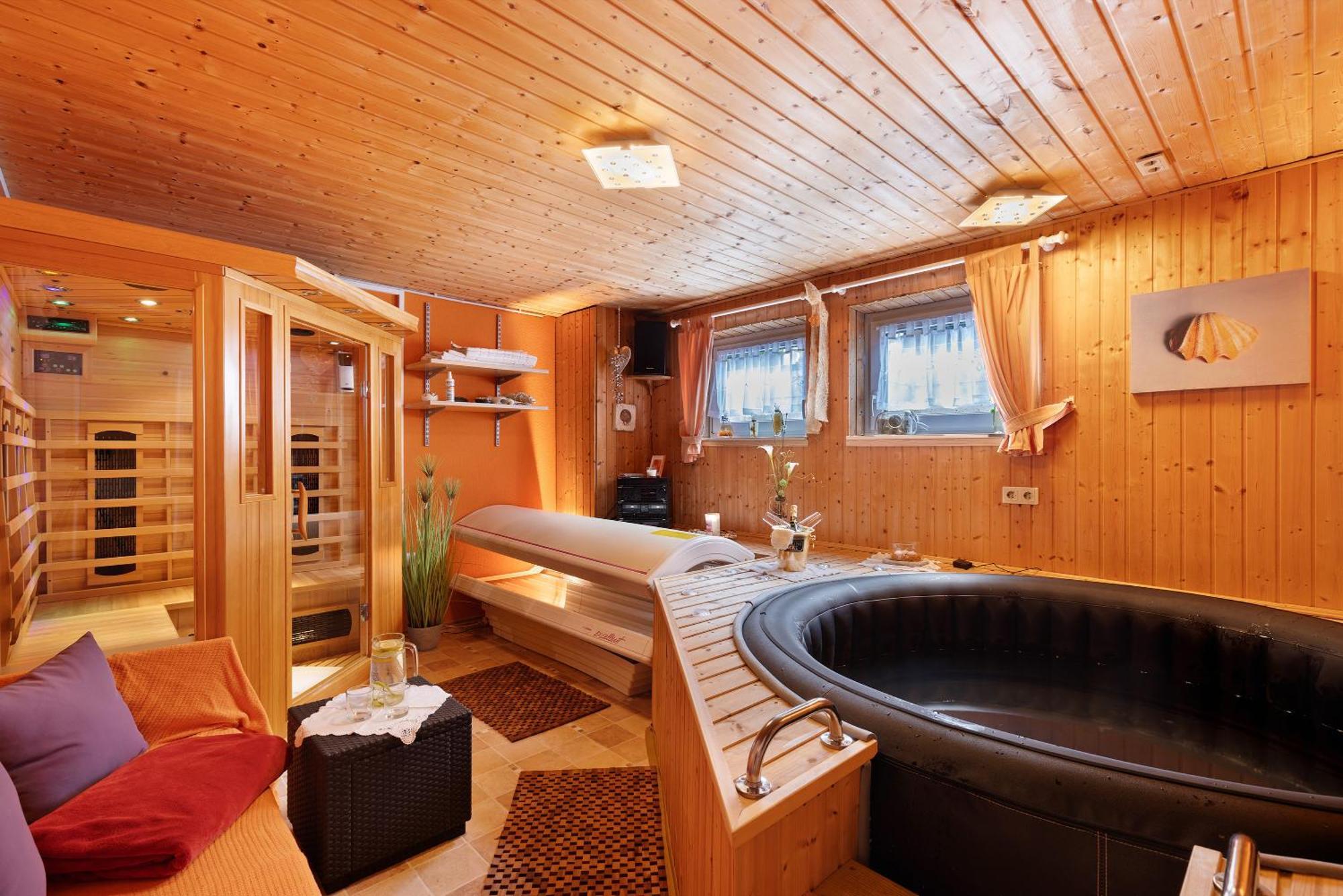 Apartment Am Tobelbach Oberlenningen Exterior photo